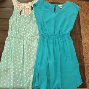 Set of 2 adorable light weight spring/summer dress